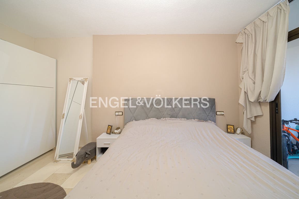 3 soveværelse Lejlighed til salg i Benidorm med swimmingpool - € 365.000 (Ref: 9631836)