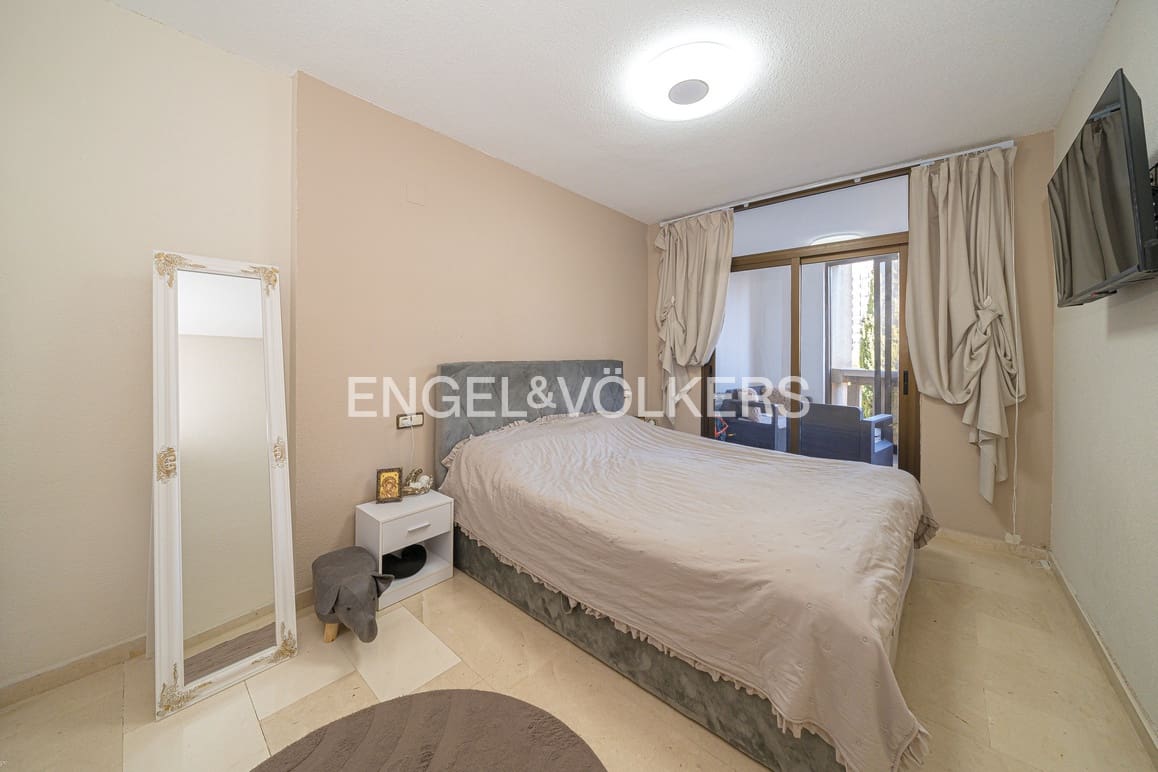 3 soveværelse Lejlighed til salg i Benidorm med swimmingpool - € 365.000 (Ref: 9631836)