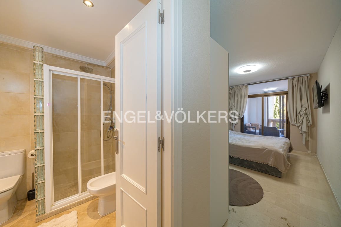 3 soveværelse Lejlighed til salg i Benidorm med swimmingpool - € 365.000 (Ref: 9631836)