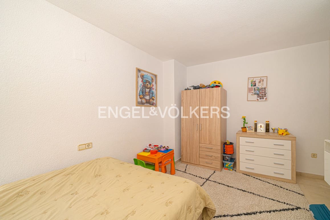 3 soveværelse Lejlighed til salg i Benidorm med swimmingpool - € 365.000 (Ref: 9631836)