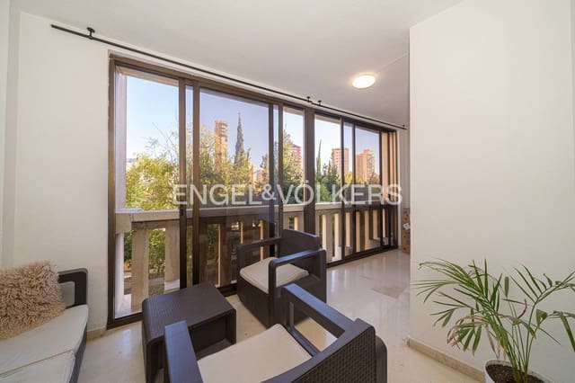 Apartamento de 3 habitaciones en Juzgados - Plaza de Toros, Benidorm en venta con piscina - 365.000 € (Ref: 9631836)