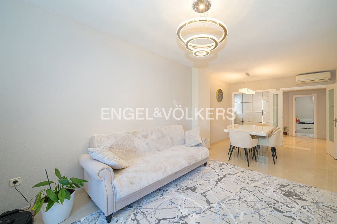 3 Zimmer Apartment zu verkaufen in Benidorm mit Pool - 365.000 € (Ref: 9631836)