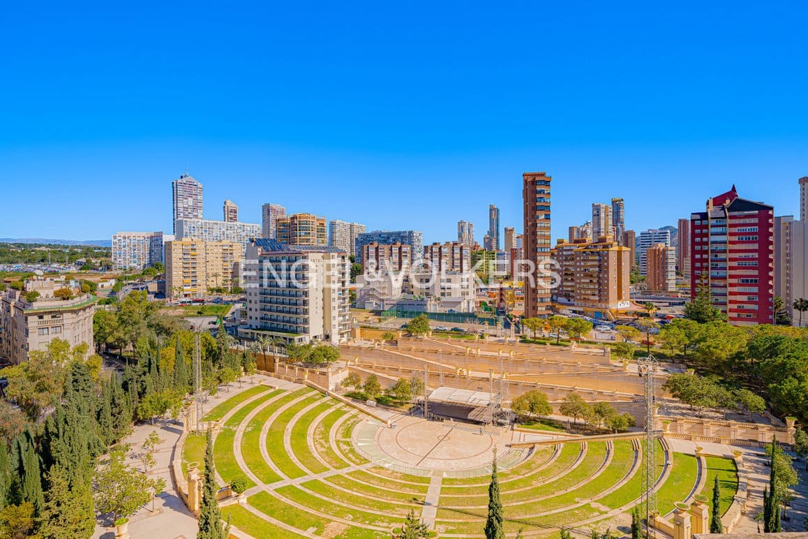 3 Zimmer Apartment zu verkaufen in Benidorm mit Pool - 365.000 € (Ref: 9631836)