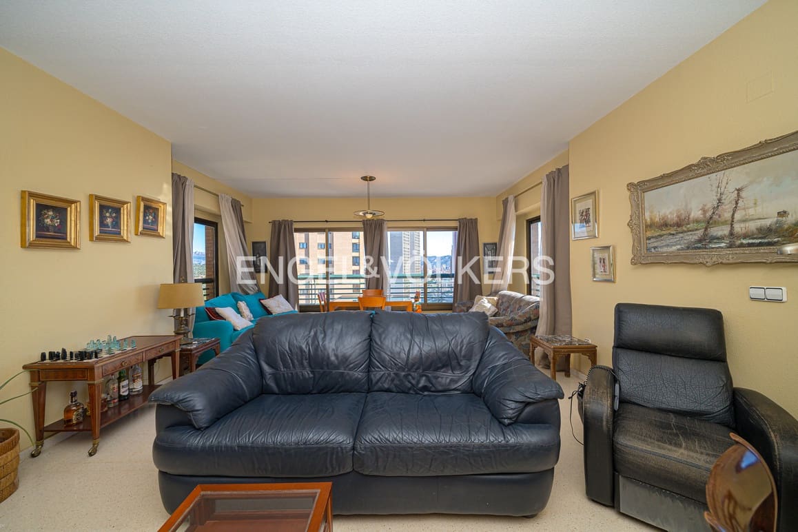 3 Zimmer Apartment zu verkaufen in Benidorm mit Pool - 510.000 € (Ref: 9632677)