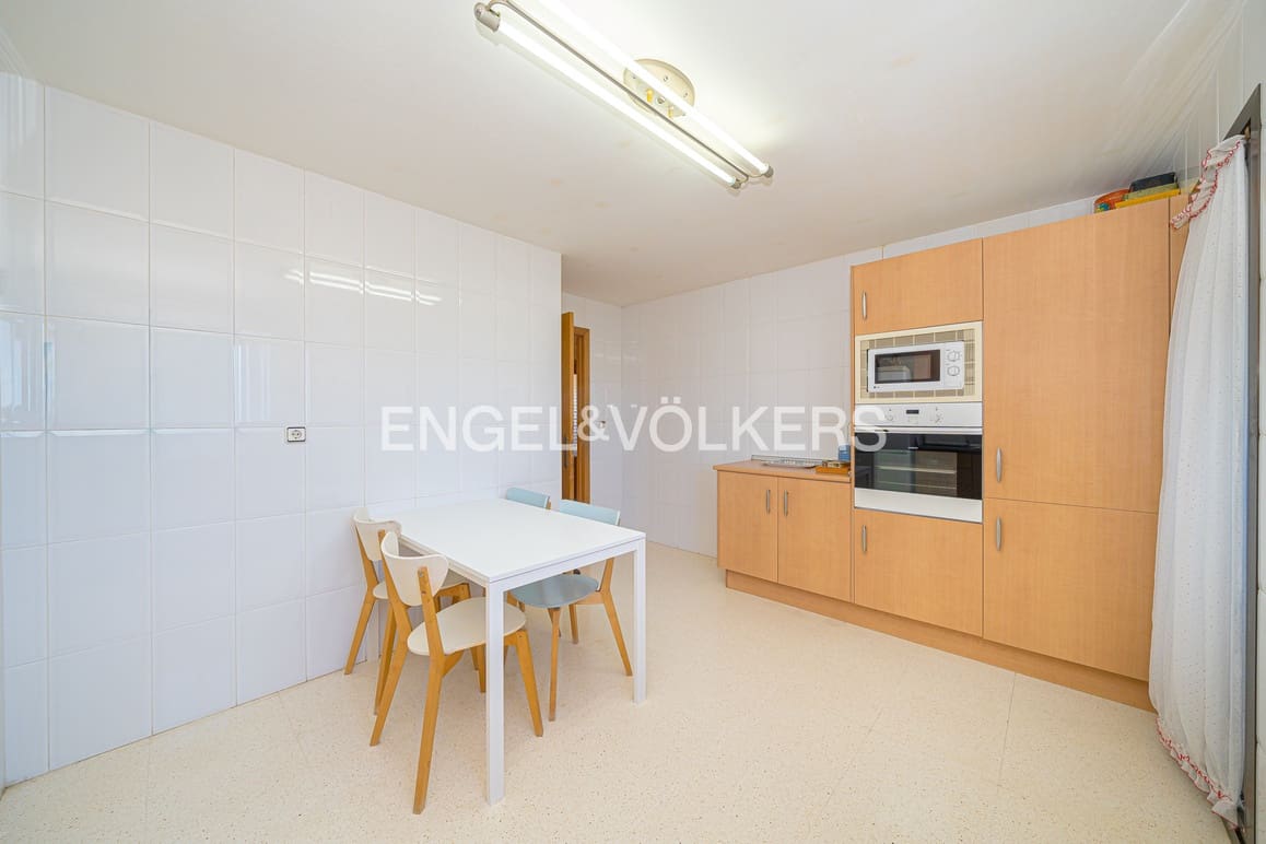 3 Zimmer Apartment zu verkaufen in Benidorm mit Pool - 510.000 € (Ref: 9632677)