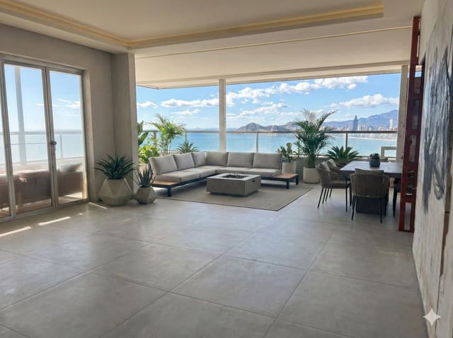 Ático en Juzgados - Plaza de Toros, Benidorm en venta con piscina - 890.000 € (Ref: 9641067)