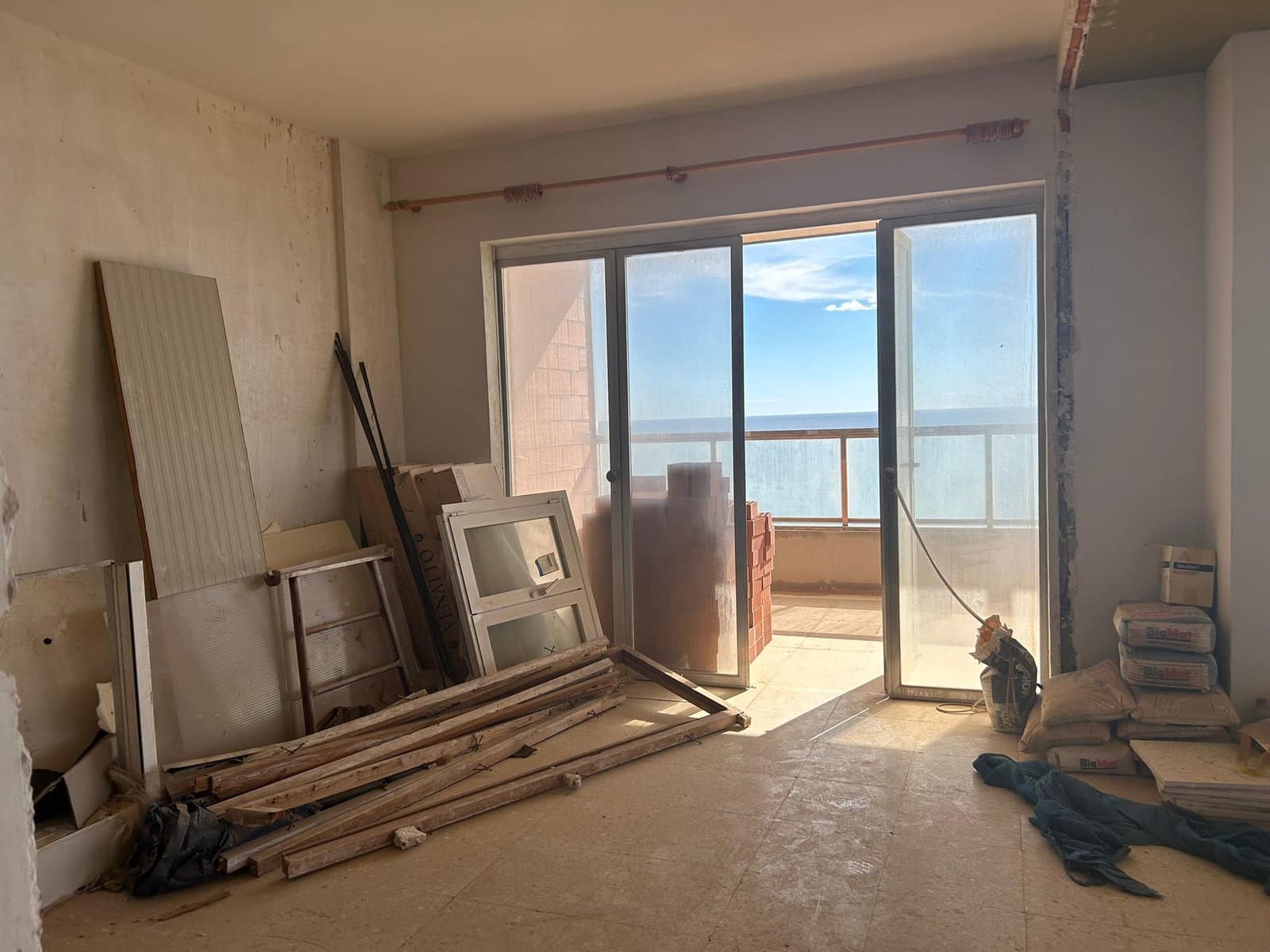 Penthouse for sale in Benidorm with pool - € 890,000 (Ref: 9641067)
