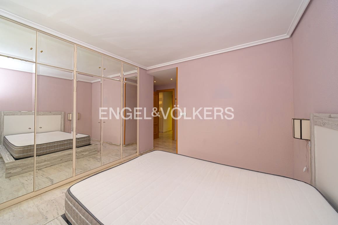 Appartement de 4 chambres à louer à Benidorm avec piscine garage - 1 500 € (Ref: 9645601)
