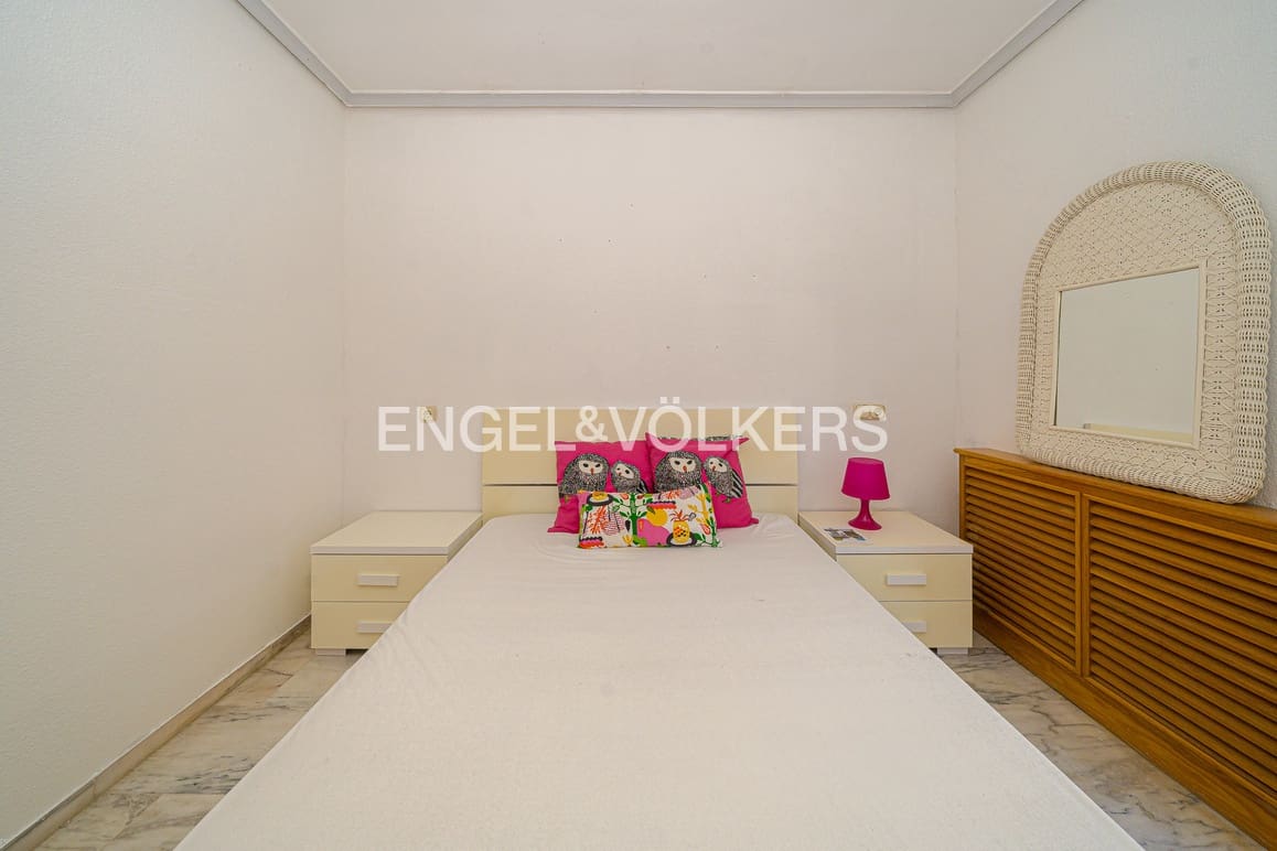 Appartement de 4 chambres à louer à Benidorm avec piscine garage - 1 500 € (Ref: 9645601)