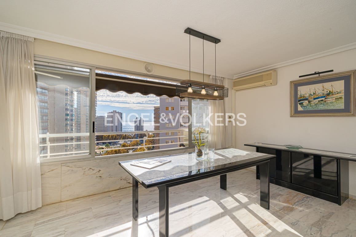 Appartement de 4 chambres à louer à Benidorm avec piscine garage - 1 500 € (Ref: 9645601)