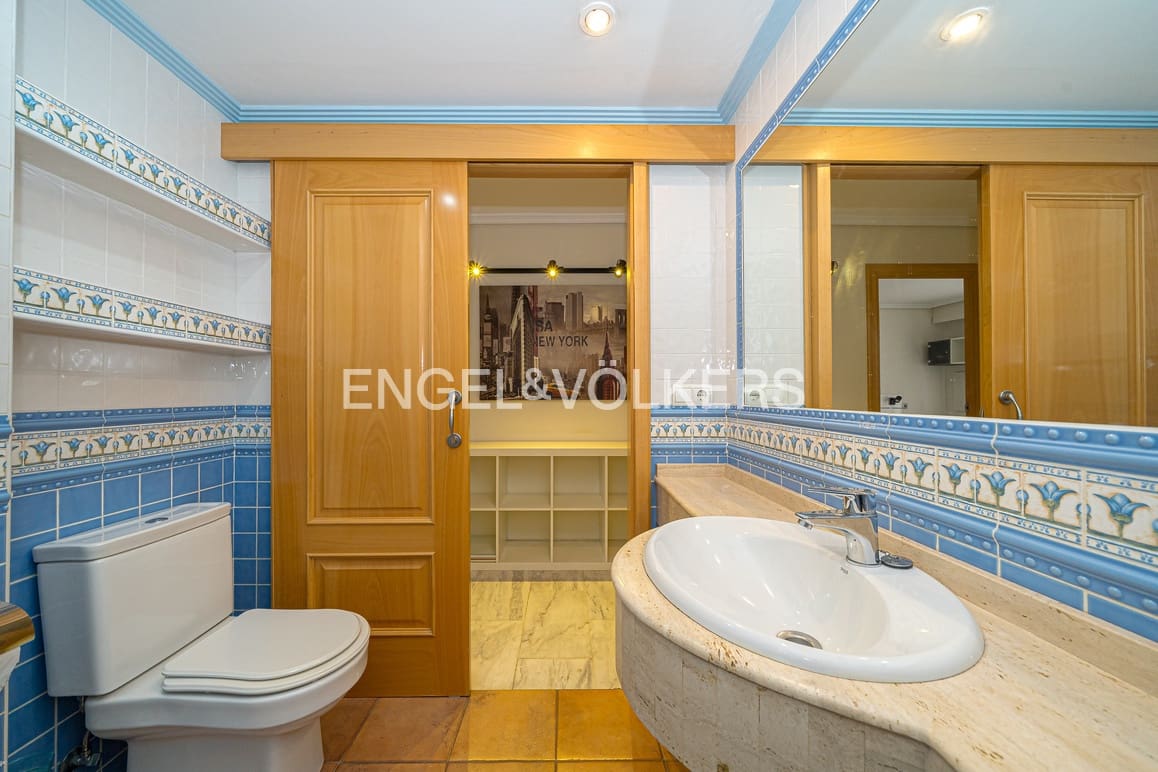 Appartement de 4 chambres à louer à Benidorm avec piscine garage - 1 500 € (Ref: 9645601)