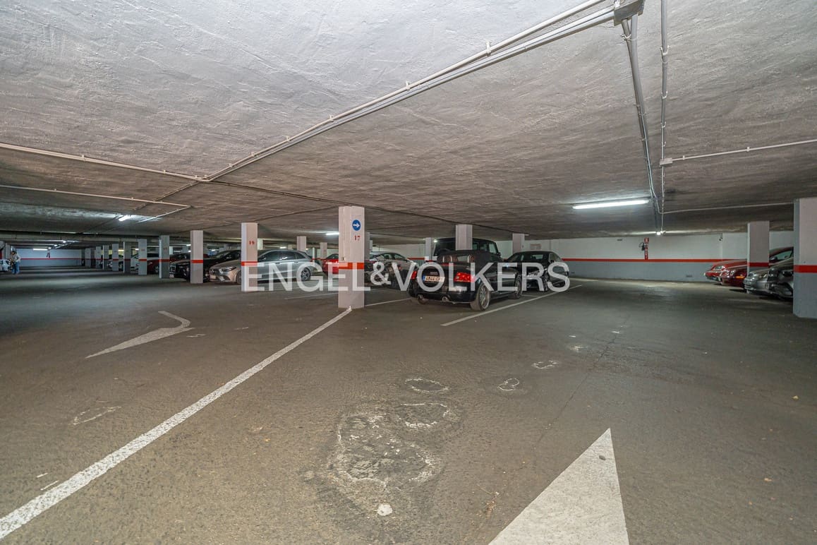 Appartement de 4 chambres à louer à Benidorm avec piscine garage - 1 500 € (Ref: 9645601)