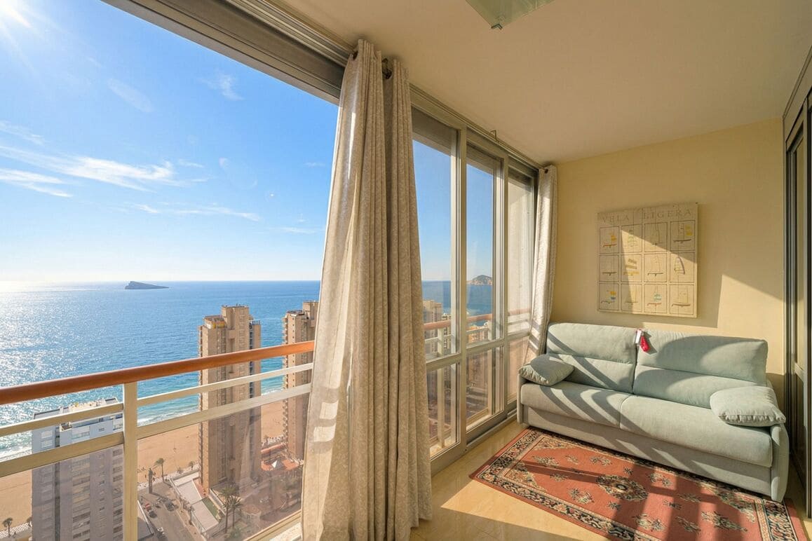 1 Zimmer Apartment zu verkaufen in Benidorm mit Pool Garage - 345.000 € (Ref: 9656788)