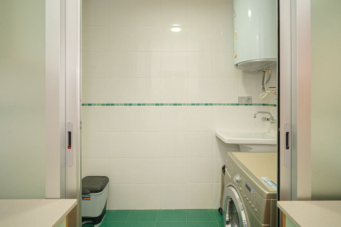 1 Zimmer Apartment zu verkaufen in Benidorm mit Pool Garage - 345.000 € (Ref: 9656788)