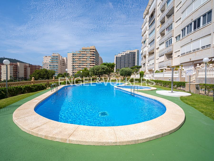 Ático de 2 habitaciones en Cala de Finestrat en venta con piscina garaje - 390.000 € (Ref: 9656789)
