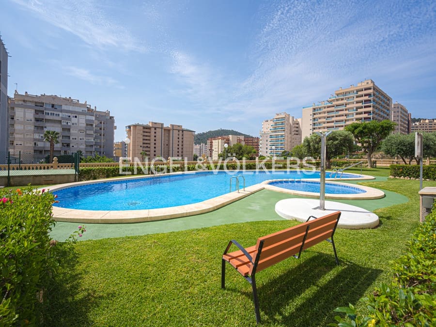 Ático de 2 habitaciones en Cala de Finestrat en venta con piscina garaje - 390.000 € (Ref: 9656789)