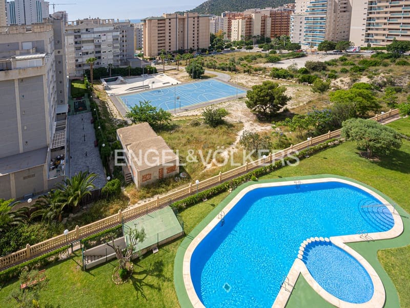 Ático de 2 habitaciones en Cala de Finestrat en venta con piscina garaje - 390.000 € (Ref: 9656789)