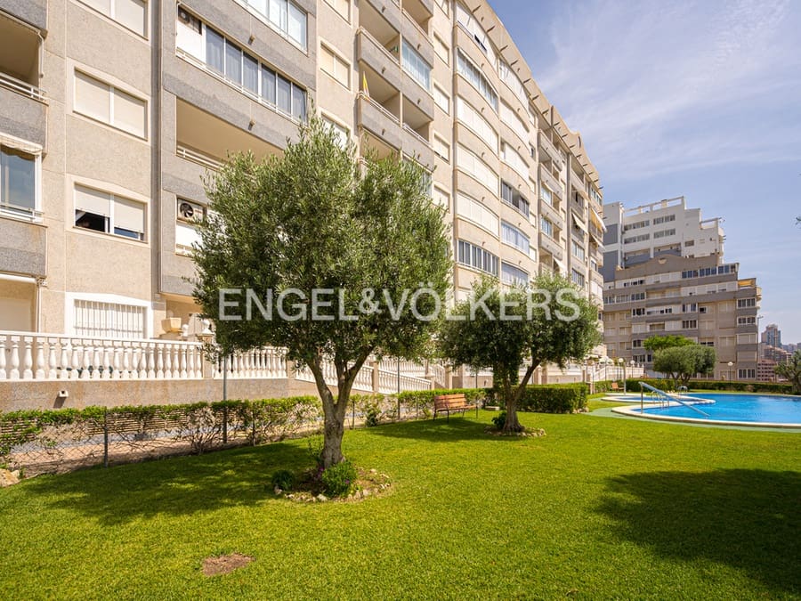 Ático de 2 habitaciones en Cala de Finestrat en venta con piscina garaje - 390.000 € (Ref: 9656789)