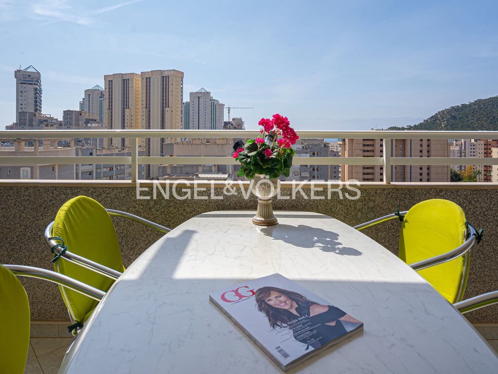 2 sypialnia Penthouse na sprzedaż w Cala de Finestrat z basenem garażem - 390 000 € (Ref: 9656789)