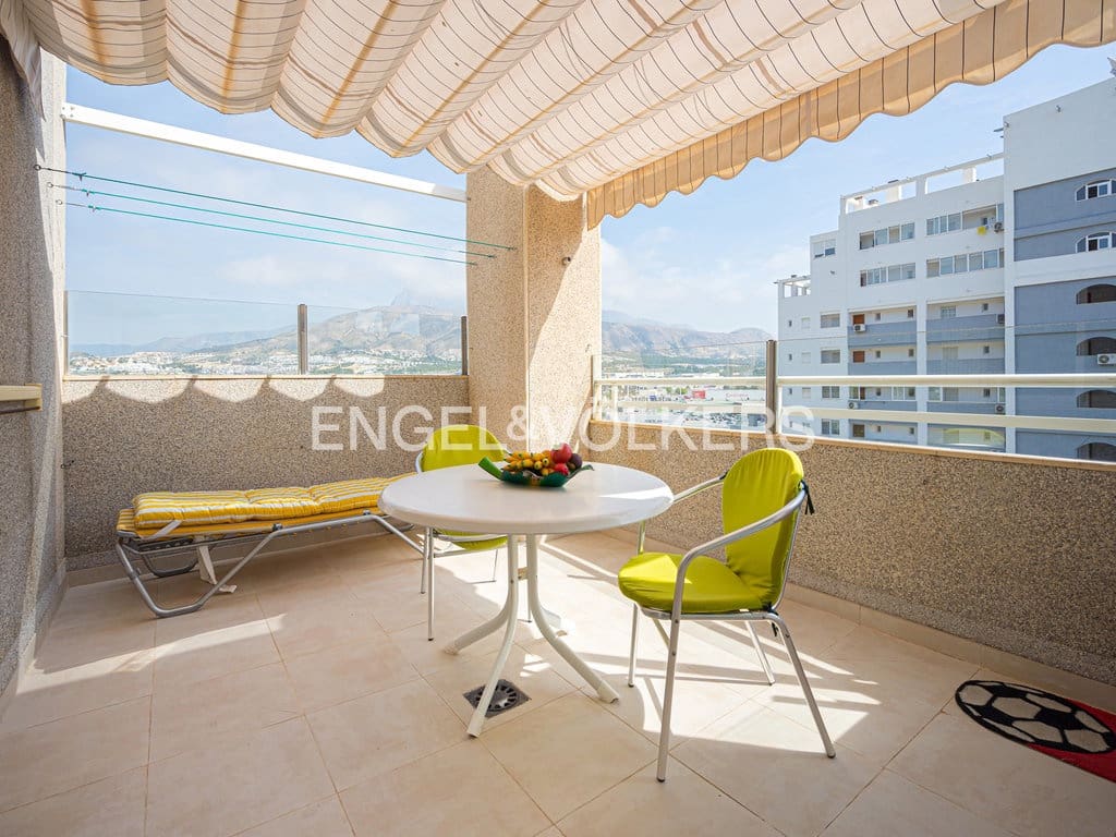 2 sypialnia Penthouse na sprzedaż w Cala de Finestrat z basenem garażem - 390 000 € (Ref: 9656789)