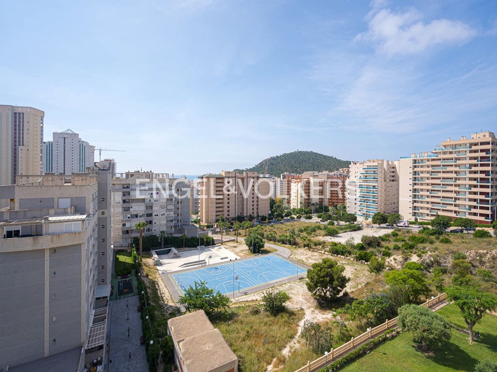 2 sypialnia Penthouse na sprzedaż w Cala de Finestrat z basenem garażem - 390 000 € (Ref: 9656789)