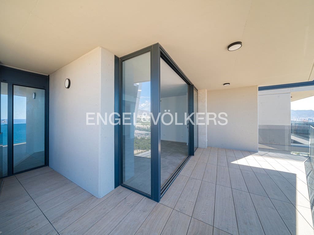 2 sovrum Lägenhet till salu i Benidorm med pool garage - 1 590 000 € (Ref: 9656994)