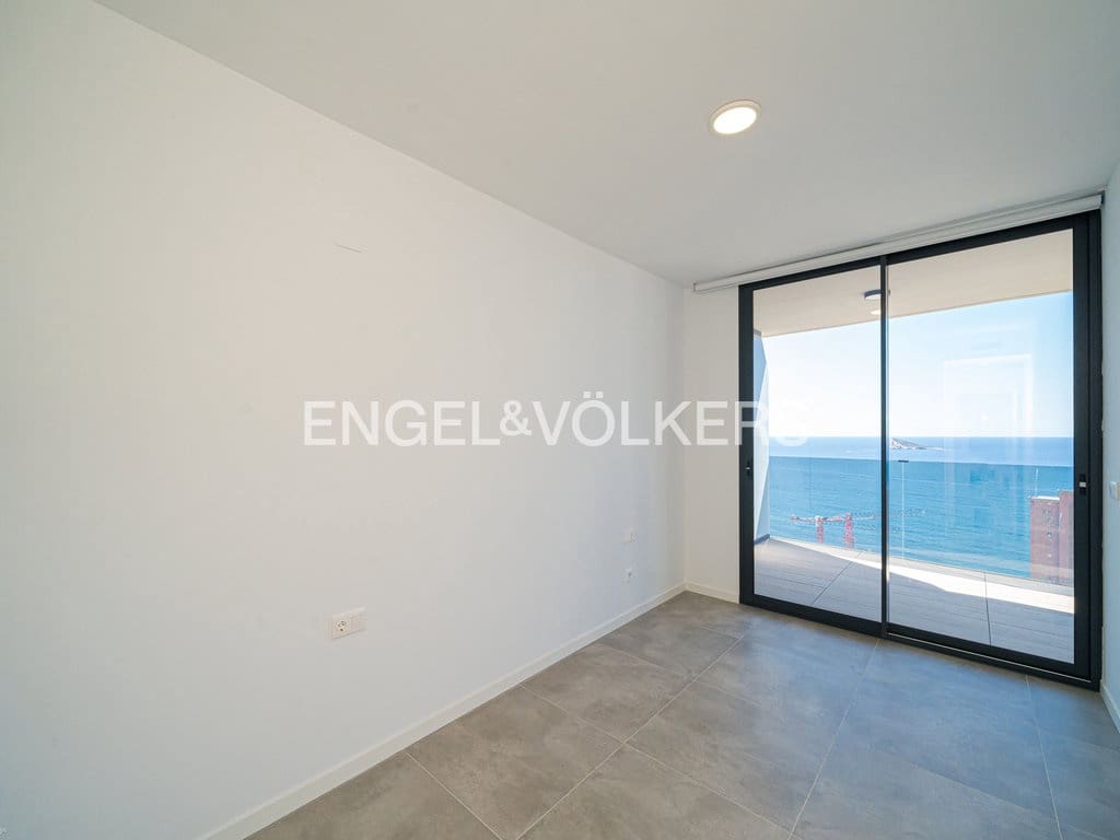 2 sovrum Lägenhet till salu i Benidorm med pool garage - 1 590 000 € (Ref: 9656994)