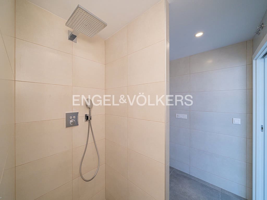 2 sovrum Lägenhet till salu i Benidorm med pool garage - 1 590 000 € (Ref: 9656994)