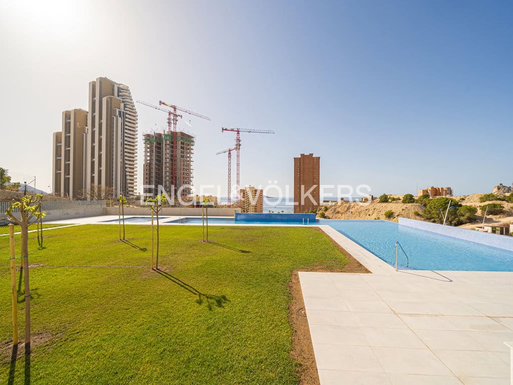2 sovrum Lägenhet till salu i Benidorm med pool garage - 1 590 000 € (Ref: 9656994)
