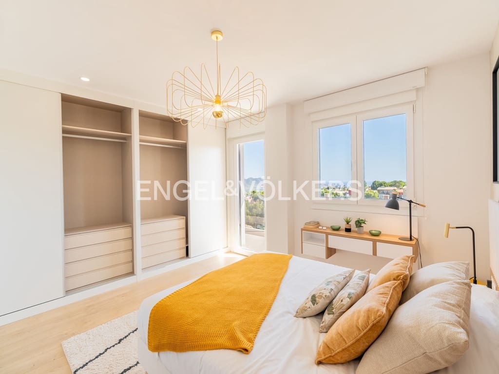 Chalet de 3 habitaciones en La Nucia en venta con piscina garaje - 600.000 € (Ref: 9671270)