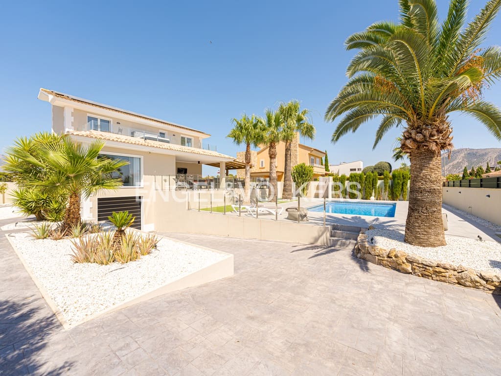 4 Zimmer Villa zu verkaufen in Alfaz del Pi / L'Alfas del Pi mit Pool Garage - 1.195.000 € (Ref: 9671273)