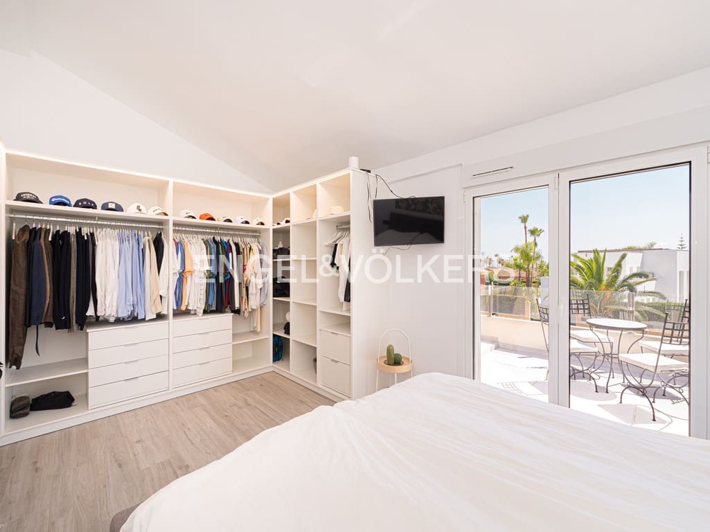 4 Zimmer Villa zu verkaufen in Alfaz del Pi / L'Alfas del Pi mit Pool Garage - 1.195.000 € (Ref: 9671273)