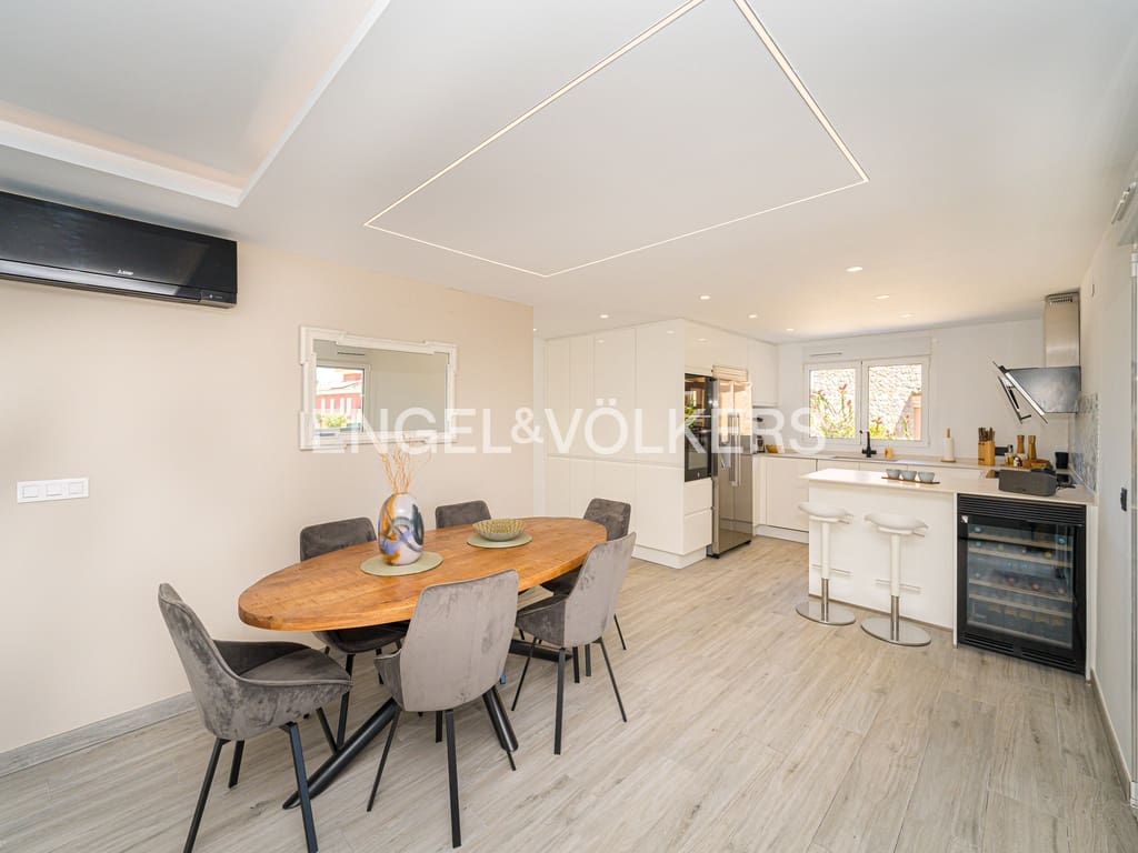 4 Zimmer Villa zu verkaufen in Alfaz del Pi / L'Alfas del Pi mit Pool Garage - 1.195.000 € (Ref: 9671273)