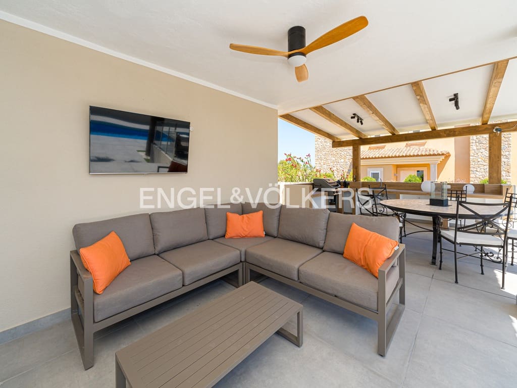 4 Zimmer Villa zu verkaufen in Alfaz del Pi / L'Alfas del Pi mit Pool Garage - 1.195.000 € (Ref: 9671273)