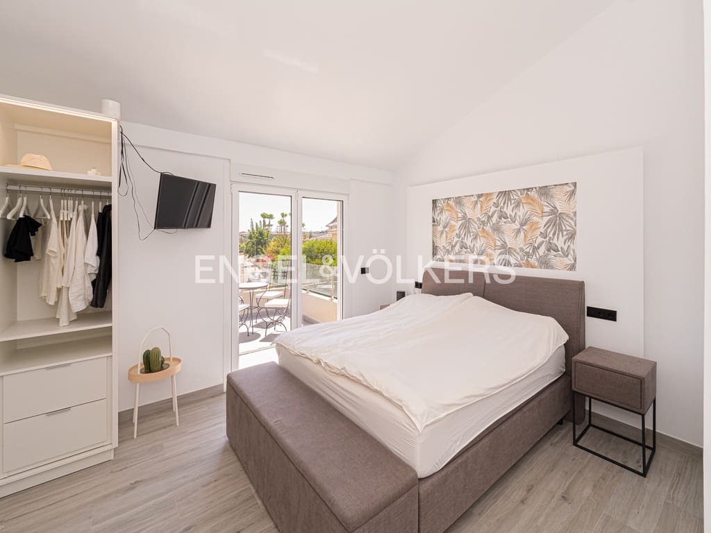 4 Zimmer Villa zu verkaufen in Alfaz del Pi / L'Alfas del Pi mit Pool Garage - 1.195.000 € (Ref: 9671273)