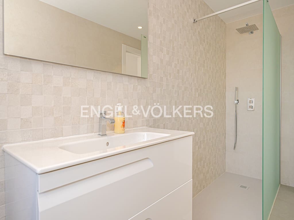 4 Zimmer Villa zu verkaufen in Alfaz del Pi / L'Alfas del Pi mit Pool Garage - 1.195.000 € (Ref: 9671273)