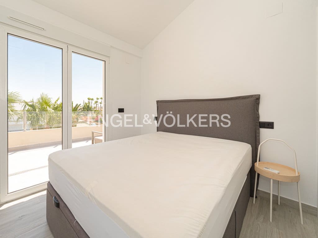 4 slaapkamer Villa te koop in Alfaz del Pi / L'Alfas del Pi met zwembad garage - € 1.090.000 (Ref: 9671273)