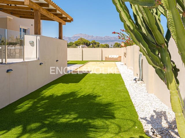 4 camera da letto Villa in vendita in Pueblo - Urbanizaciones, Alfaz del Pi / L'Alfàs del Pi con piscina garage - 1.090.000 € (Rif: 9671273)