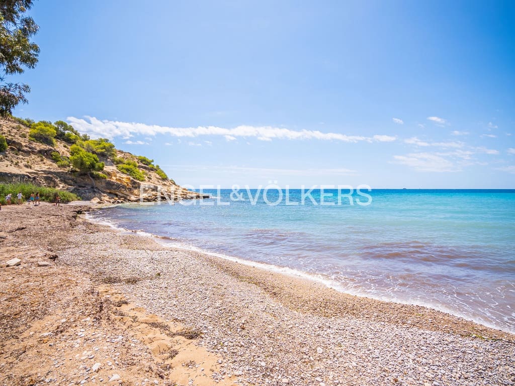 Undeveloped Land for sale in La Villajoyosa / Vila Joiosa - € 451,000 (Ref: 9671276)