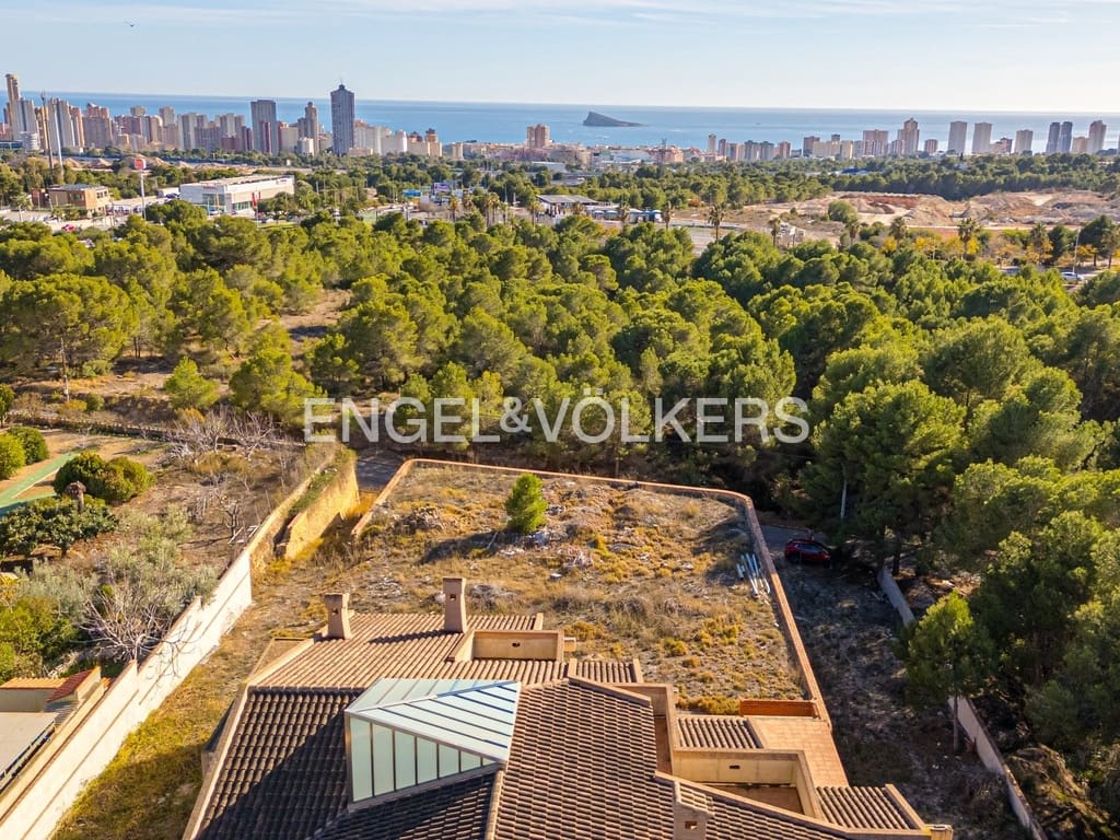 7 bedroom Villa for sale in Benidorm - € 1,050,000 (Ref: 9672168)