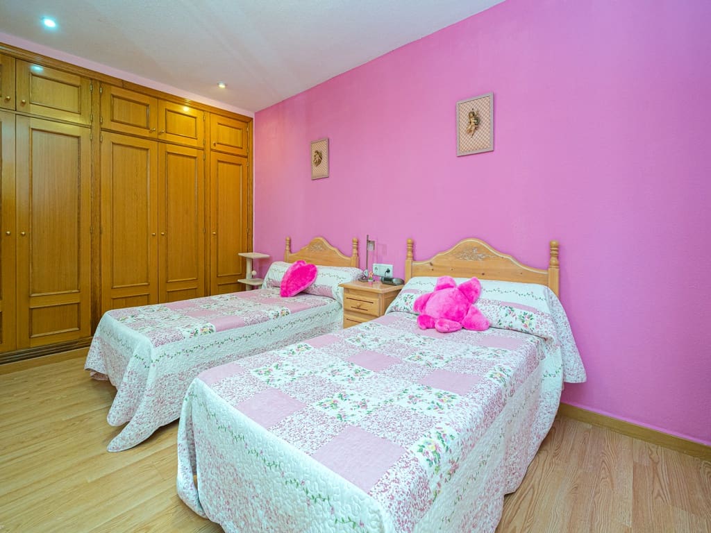 5 bedroom Villa for sale in La Nucia with pool garage - € 840,000 (Ref: 9675116)