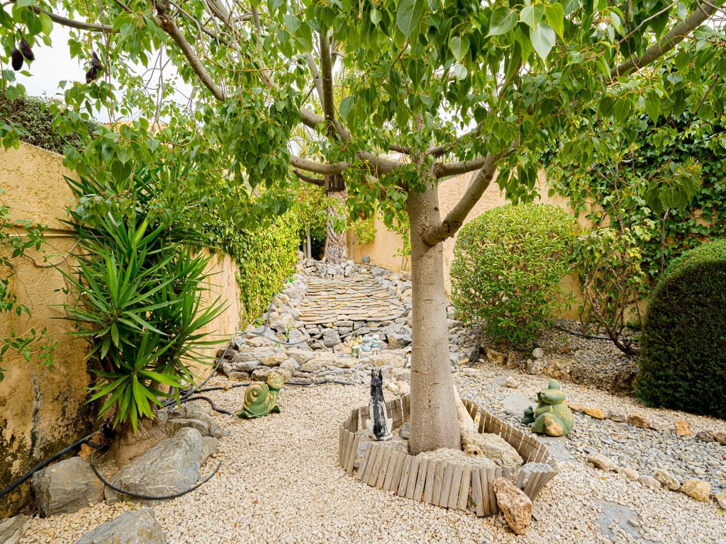 5 bedroom Villa for sale in La Nucia with pool garage - € 840,000 (Ref: 9675116)