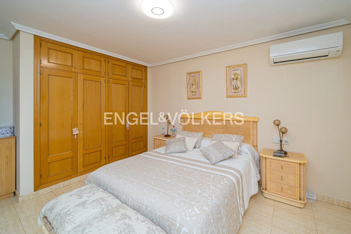 5 Zimmer Villa zu verkaufen in La Nucia mit Pool Garage - 840.000 € (Ref: 9675116)