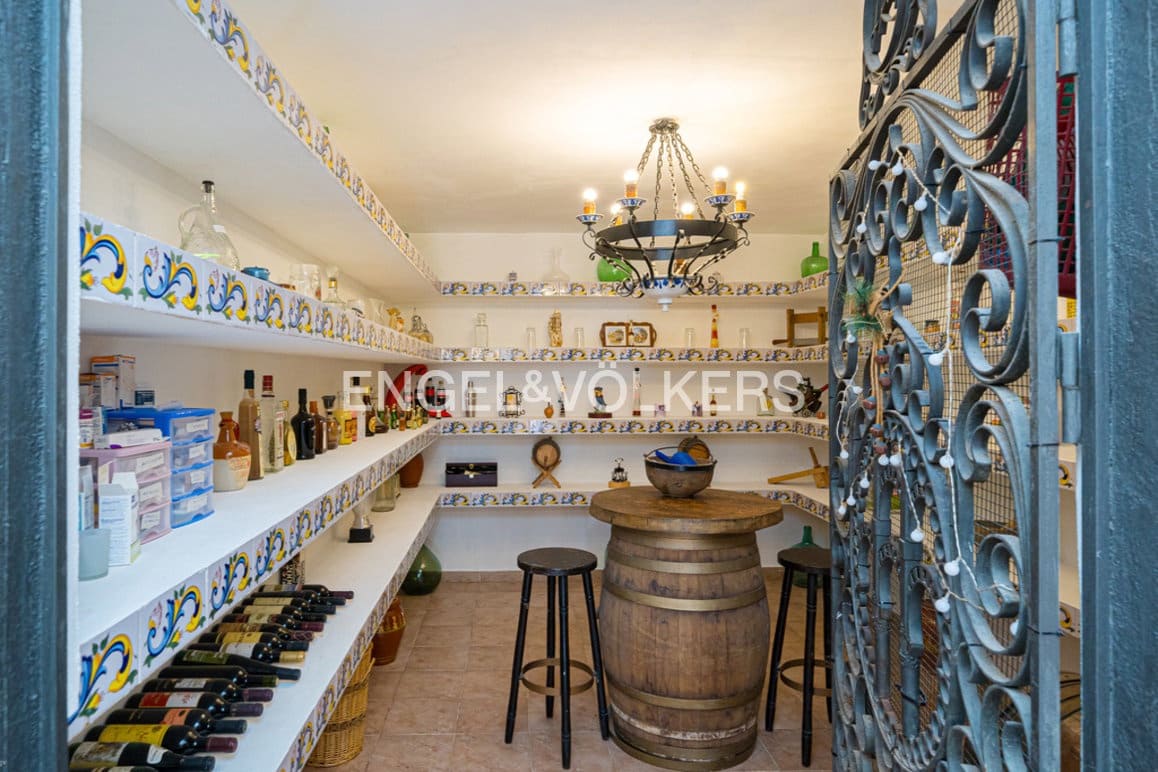 5 Zimmer Villa zu verkaufen in La Nucia mit Pool Garage - 840.000 € (Ref: 9675116)