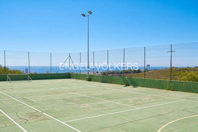 Chalet de 5 habitaciones en La Nucia Pueblo  , La Nucia en venta con piscina garaje - 840.000 € (Ref: 9675116)