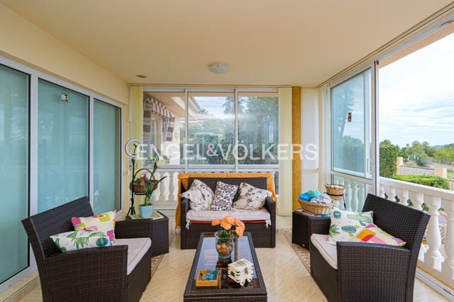 Chalet de 5 habitaciones en La Nucia Pueblo  , La Nucia en venta con piscina garaje - 840.000 € (Ref: 9675116)