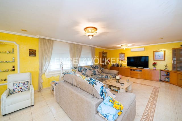 Chalet de 5 habitaciones en La Nucia Pueblo  , La Nucia en venta con piscina garaje - 840.000 € (Ref: 9675116)