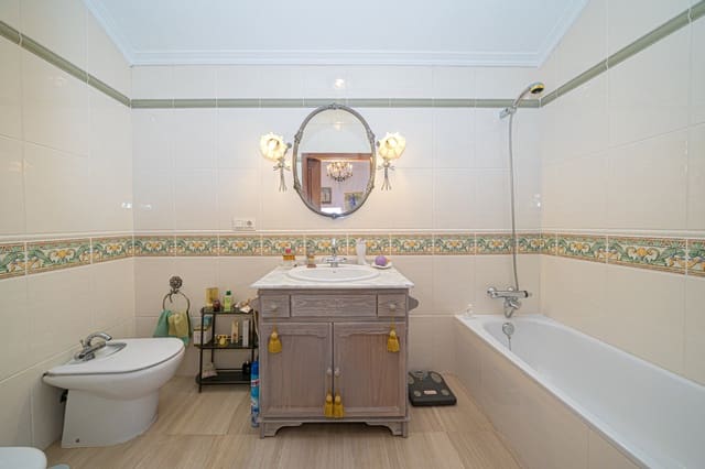 4 Zimmer Apartment zu verkaufen in Benidorm - 600.000 € (Ref: 9675117)