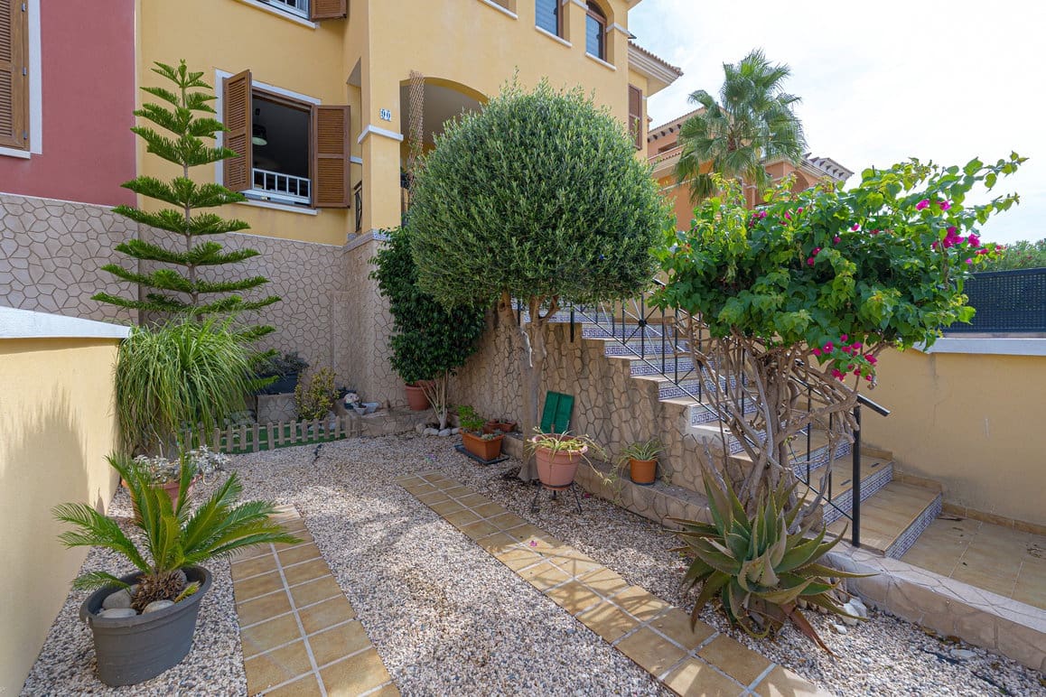 3 Zimmer Villa zu verkaufen in Finestrat mit Pool Garage - 300.000 € (Ref: 9675118)