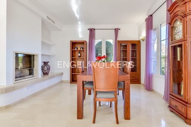 Chalet de 4 habitaciones en Finestrat en venta con piscina garaje - 950.000 € (Ref: 9676587)